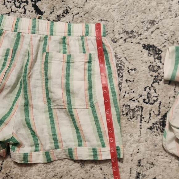 Old Navy Boyfriend Shirt and Matching Shorts sold as a set size MEDIUM - Picture 16 of 16
